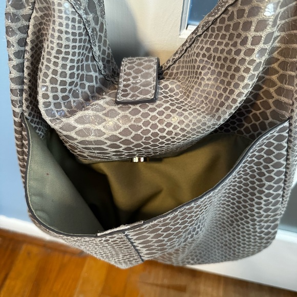 G.I.L.I. Got it Love It Python Leather Slouchy Hobo Style Bag - Picture 7 of 8